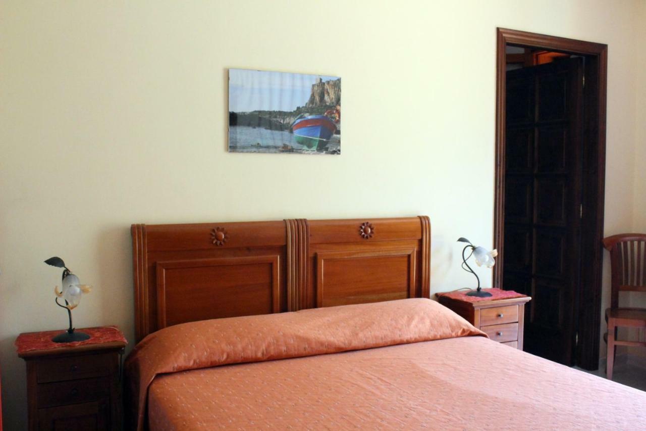 Raggio Di Sole Bed & Breakfast Macari Exterior photo